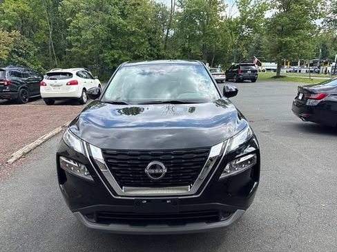 Used 2023 Nissan Rogue SV AWD/4WD image 2
