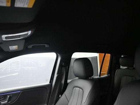 New 2025 Mercedes-Benz GLB 250 image 23