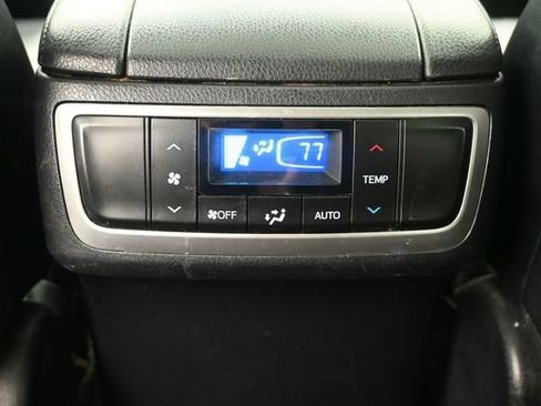 Used 2019 Toyota Highlander Limited AWD/4WD image 21