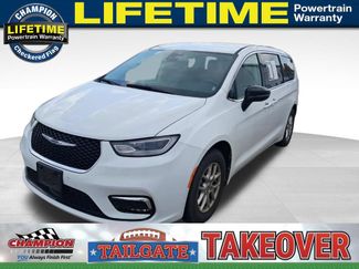 Used 2024 Chrysler Pacifica Touring-L FWD 360° Tour