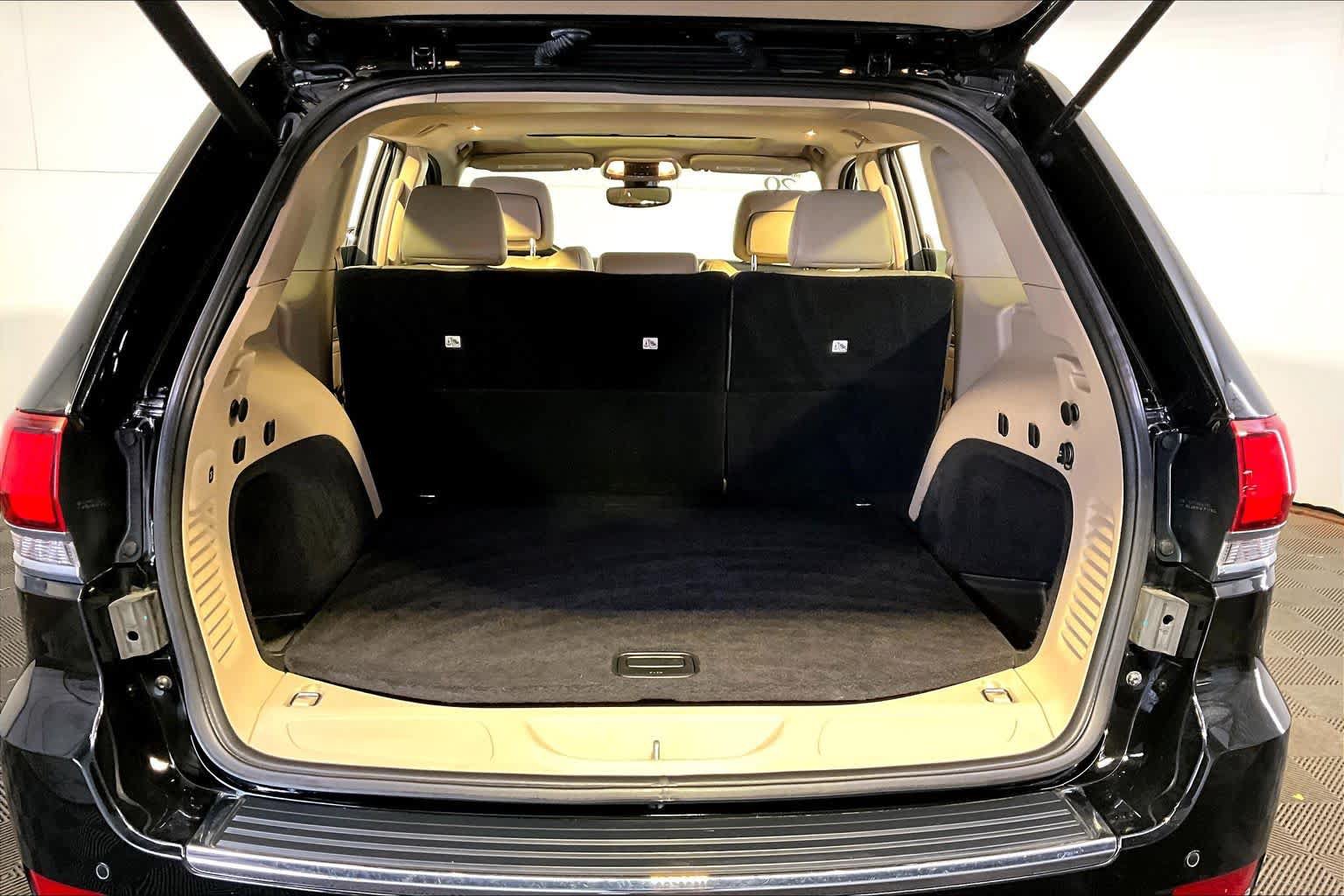 Used 2020 Jeep Grand Cherokee Limited AWD/4WD image 36