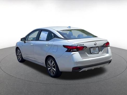 Used 2025 Nissan Versa SV FWD image 11