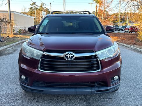 Used 2015 Toyota Highlander XLE image 2
