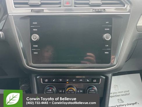 Used 2018 Volkswagen Tiguan SE FWD image 12