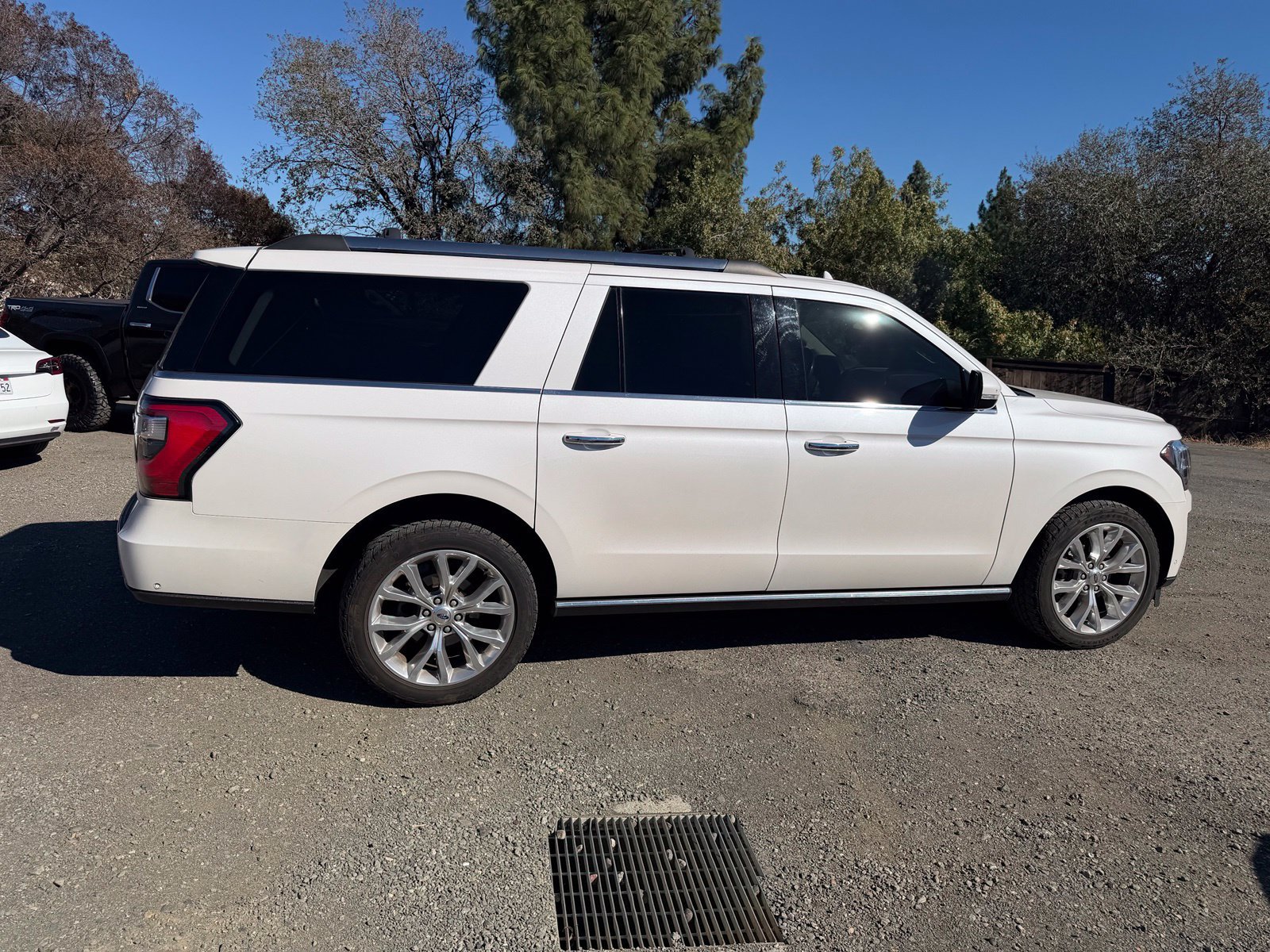 Used 2019 Ford Expedition Max Limited w/ Equipment Group 302A AWD/4WD image 6