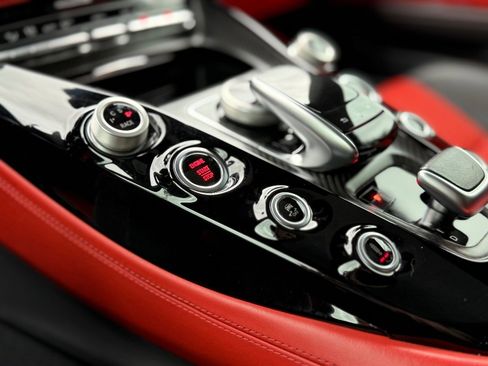 Used 2017 Mercedes-Benz AMG GT S image 33