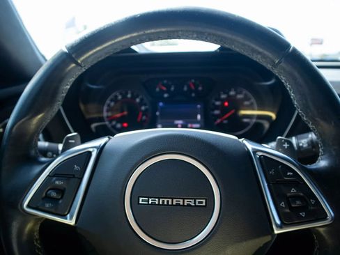 Used 2021 Chevrolet Camaro LT w/ Technology Package RWD image 24