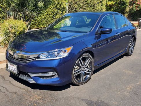 Used 2017 Honda Accord Sport image 1