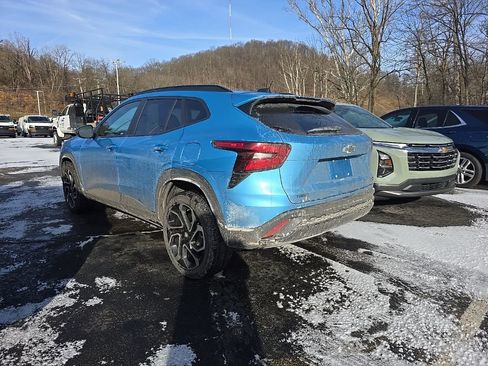 Certified 2025 Chevrolet Trax RS w/ Driver Confidence Package image 8