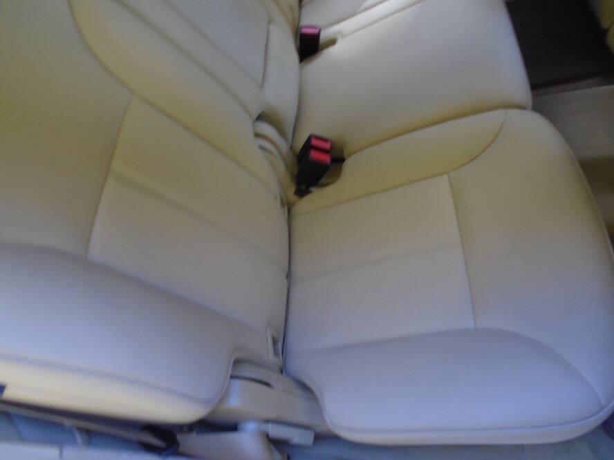 Used 2012 Mercedes-Benz GL 450 4MATIC image 25