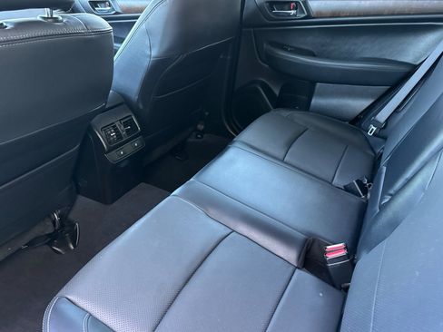 Used 2017 Subaru Outback 2.5i Limited AWD/4WD image 28