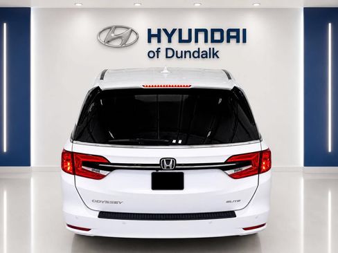 Used 2023 Honda Odyssey Elite image 6
