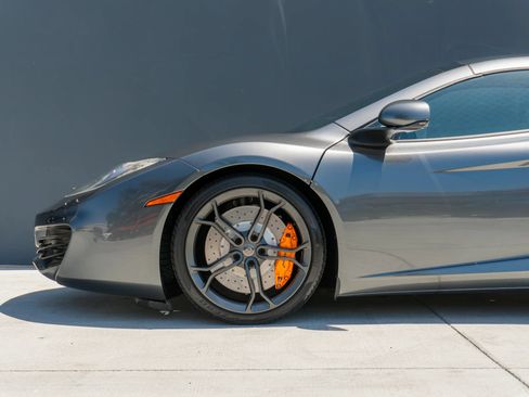 Used 2014 McLaren MP4-12C Spider RWD image 21