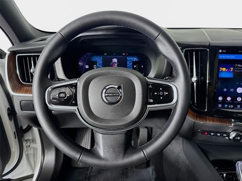 Used 2023 Volvo XC60 B6 Ultimate w/ Protection Package Premier AWD/4WD image 13