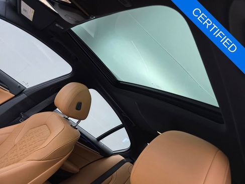 Used 2023 BMW 530e w/ Premium Package image 12