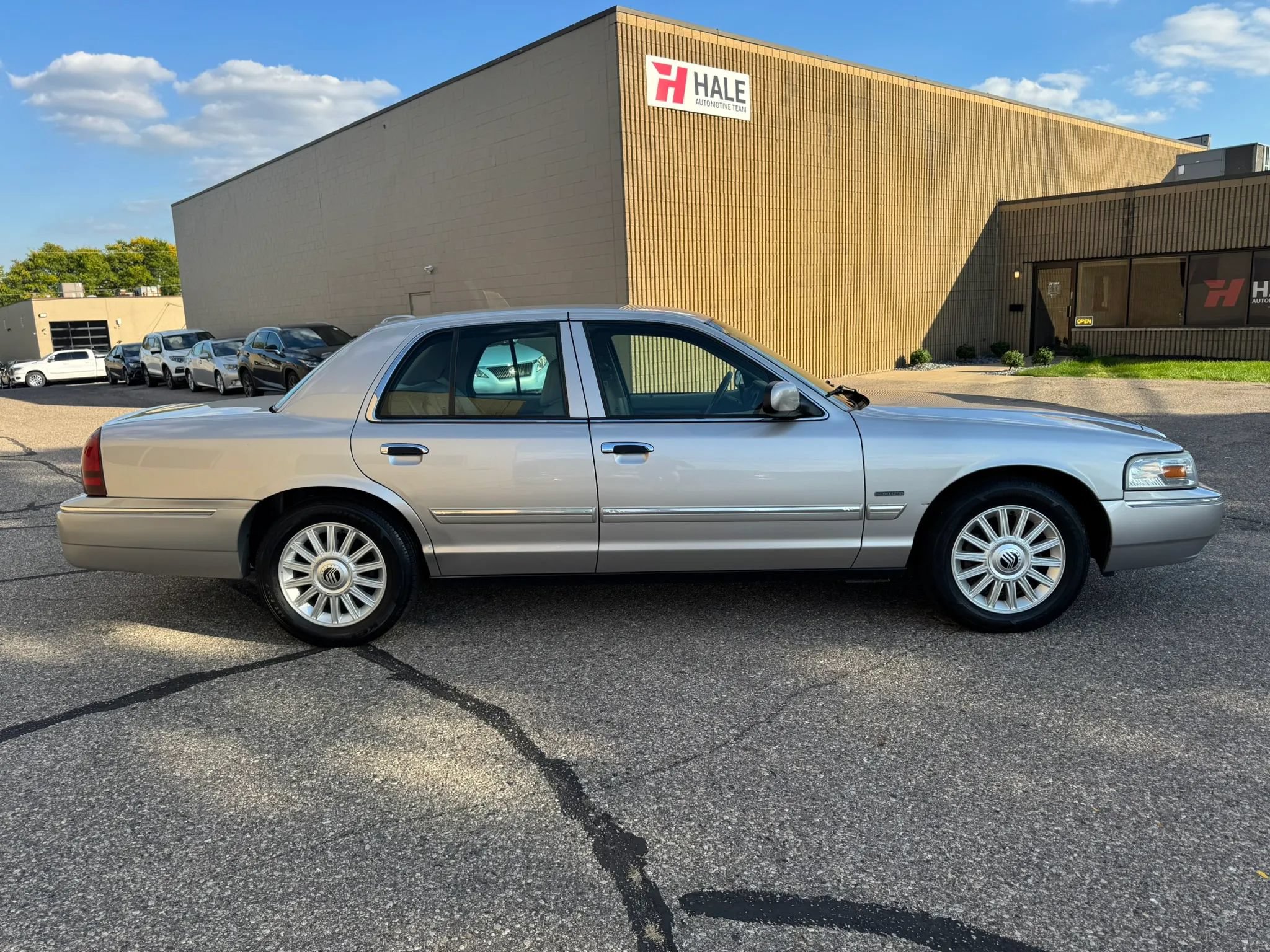 Used 2010 Mercury Grand Marquis LS RWD image 11