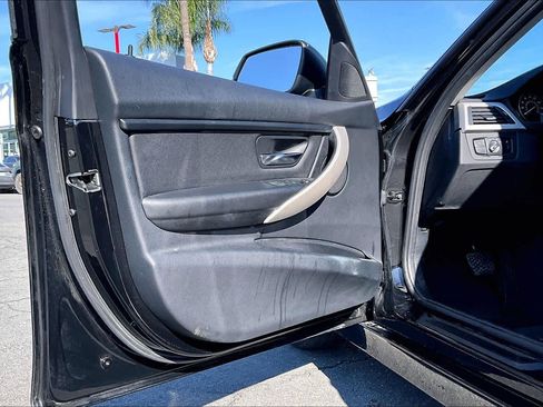 Used 2014 BMW 320i Sedan image 21