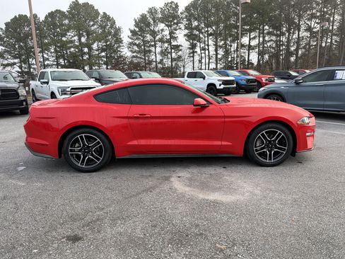 Used 2019 Ford Mustang Premium image 6