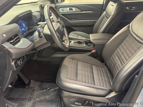 Used 2025 Ford Explorer ST-Line image 10