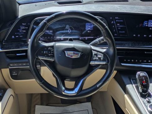 Used 2023 Cadillac Escalade Premium Luxury AWD/4WD image 15