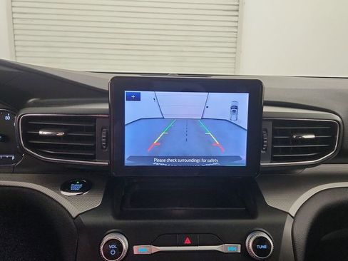 Used 2020 Ford Explorer XLT w/ Equipment Group 202A image 31