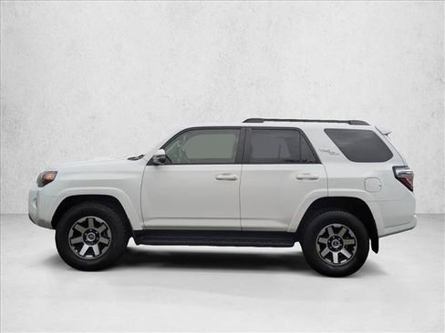 Used 2022 Toyota 4Runner TRD Off-Road Premium AWD/4WD image 8
