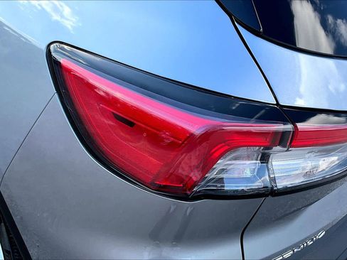 Used 2022 Ford Escape Titanium w/ Titanium Elite Package image 31