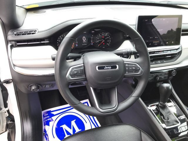 Used 2024 Jeep Compass Limited AWD/4WD image 13
