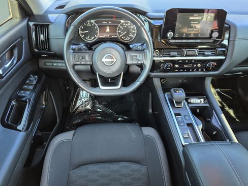 Certified 2022 Nissan Pathfinder SV FWD image 13