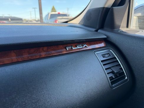 Used 2010 Ford Flex Limited AWD/4WD image 36