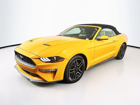 Used 2019 Ford Mustang Premium image 3