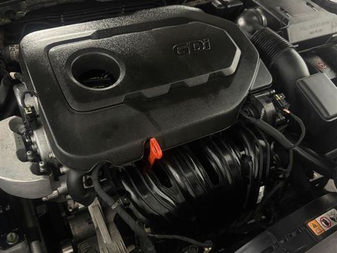 Used 2017 Kia Optima LX w/ Option Group 014 FWD image 17