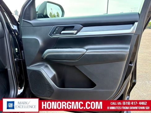 Used 2025 GMC Terrain Elevation image 22