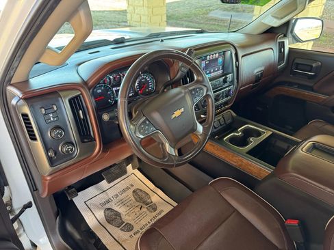 Used 2015 Chevrolet Silverado 2500 High Country w/ Duramax Plus Package image 12