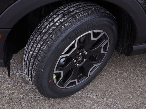 New 2026 Ford Bronco Sport Outer Banks w/ Outer Banks Tech Package+ AWD/4WD image 9