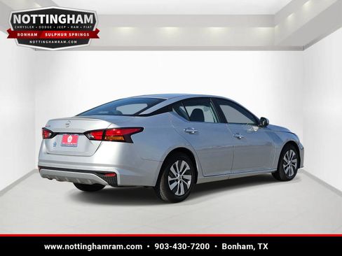 Used 2023 Nissan Altima 2.5 S FWD image 4