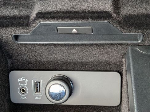 Used 2015 Jaguar F-TYPE Coupe RWD image 25