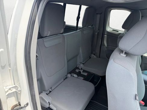 Used 2014 Toyota Tacoma 2WD Access Cab w/ Convenience Package image 24