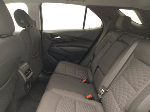 Used 2021 Chevrolet Equinox LT FWD image 18