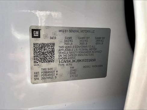 Used 2019 Chevrolet Suburban Premier w/ RST 6.2L Performance Edition AWD/4WD image 21