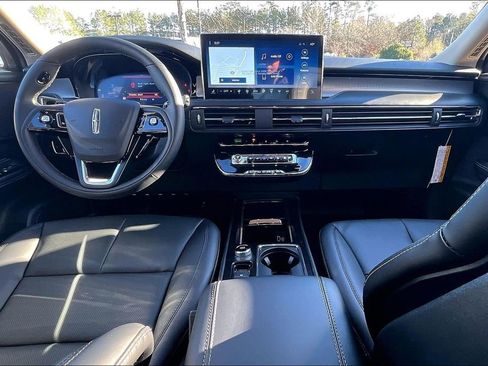 New 2026 Lincoln Corsair Premiere image 5