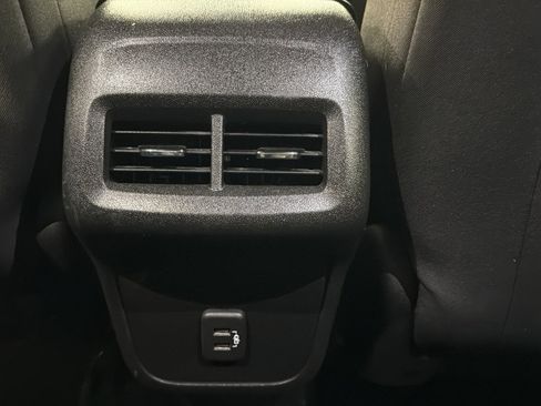 Used 2021 Chevrolet Equinox LT image 30