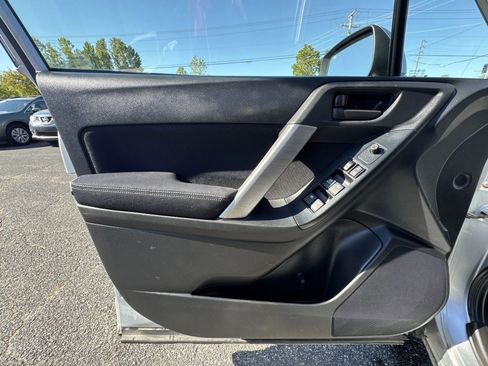 Used 2015 Subaru Forester 2.5i Premium w/ All-Weather Package image 15