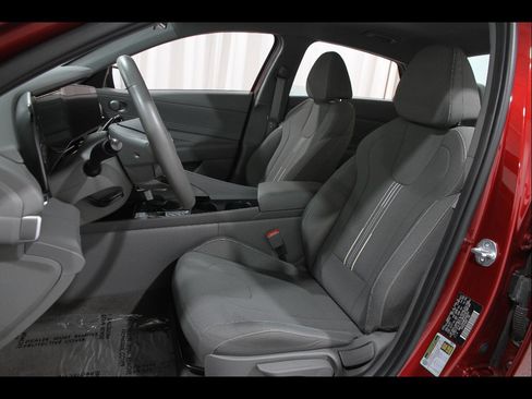 Certified 2023 Hyundai Elantra SEL w/ Convenience Package FWD image 5