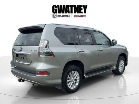 Used 2022 Lexus GX 460 Premium w/ Premium Package AWD/4WD image 5