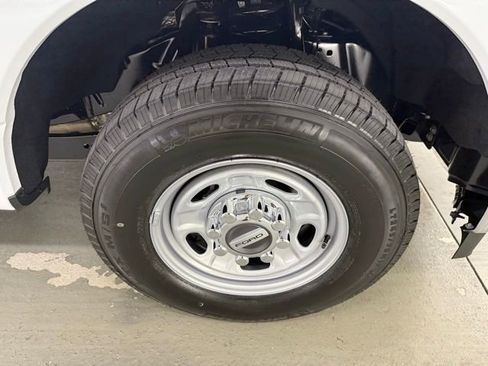 New 2026 Ford F250 XL w/ XL Chrome Package image 5