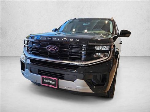 New 2025 Ford Expedition Platinum w/ Platinum Ultimate Package image 6