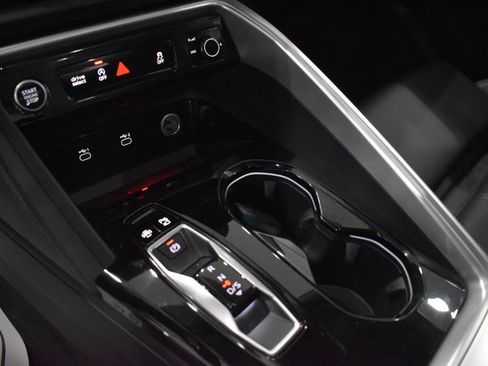 Used 2025 Audi Q5 Premium Plus w/ Premium Plus AWD/4WD image 14