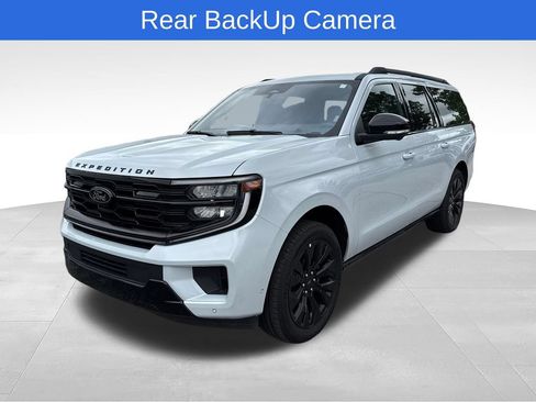 Used 2025 Ford Expedition Max Platinum w/ Stealth Appearance Package AWD/4WD image 8