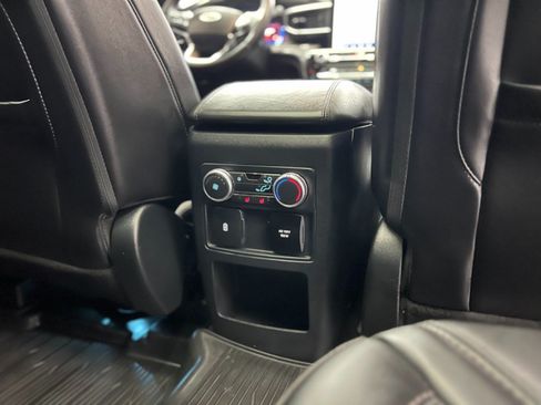 Used 2021 Ford Explorer Platinum AWD/4WD image 22